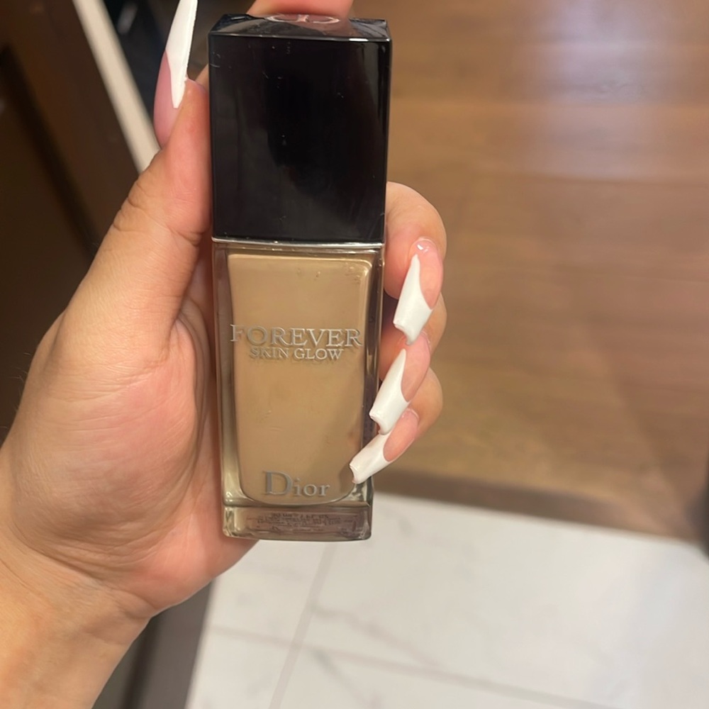 Dior forever skin glow foundation